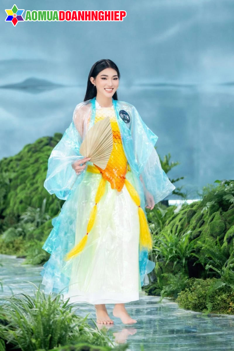 Jumpsuit tái chế là sự kết hợp hoàn hảo giữa phong cách hiện đại và tinh thần bảo vệ môi trường Jumpsuit tái chế là sự kết hợp hoàn hảo giữa phong cách hiện đại và tinh thần bảo vệ môi trường