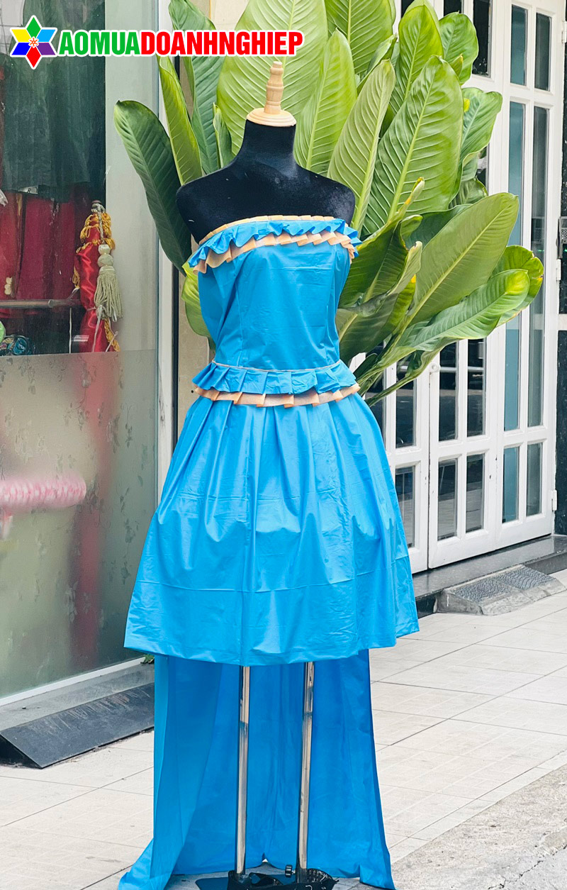 Sự kết hợp giữa crop top và váy mang đến vẻ ngoài vừa trẻ trung, vừa thời thượng Sự kết hợp giữa crop top và váy mang đến vẻ ngoài vừa trẻ trung, vừa thời thượng