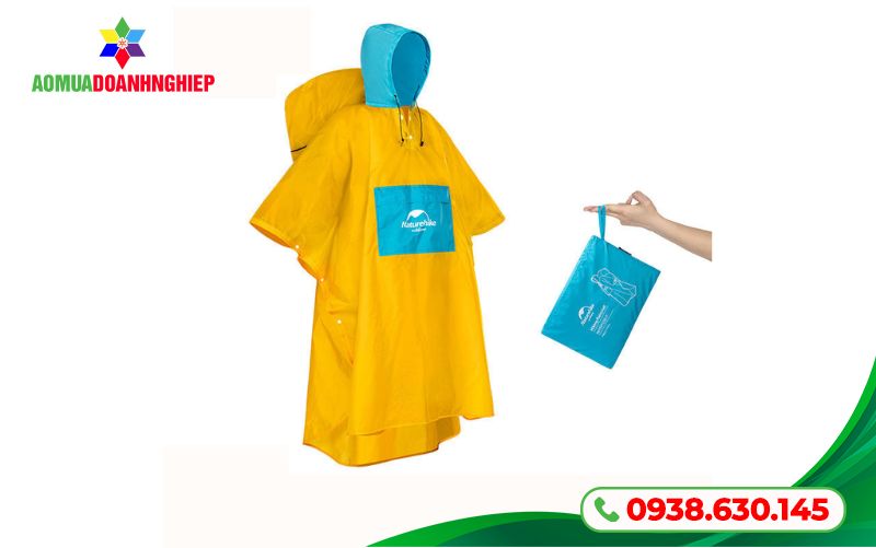 Đi mưa bất chợt, tiện mang theo