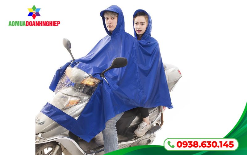 Khi đi 2 người trên xe máy