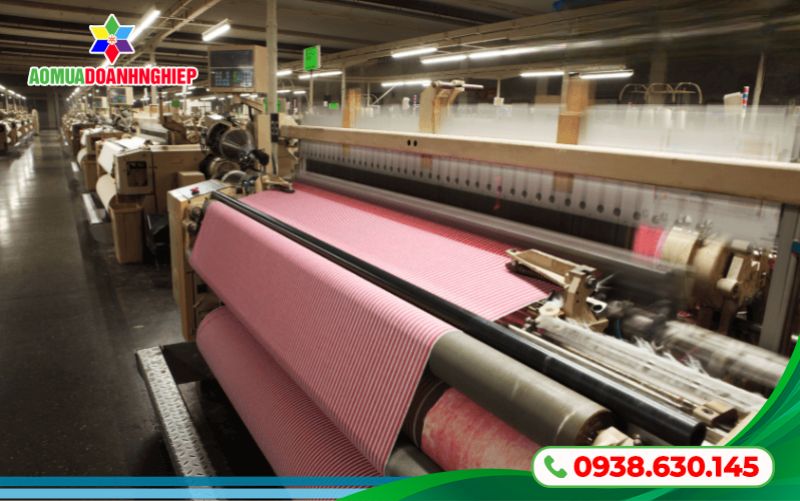 Vải Polyester trong sản xuất áo mưa