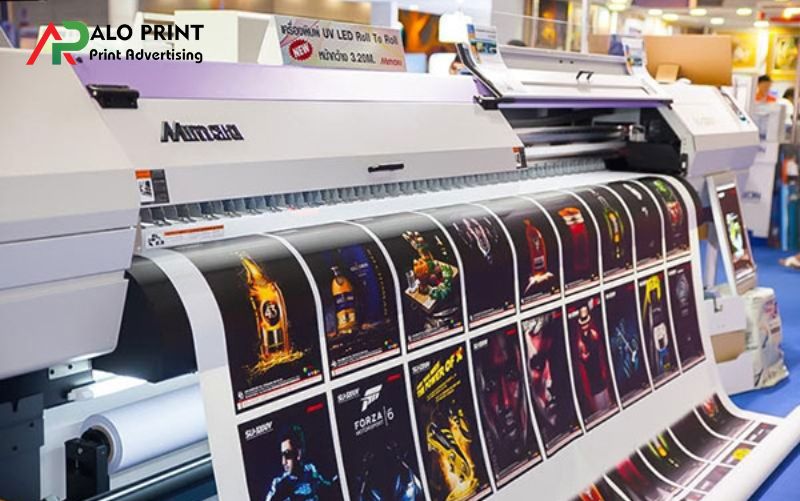 In kỹ thuật số trên áo mưa trong suốt 