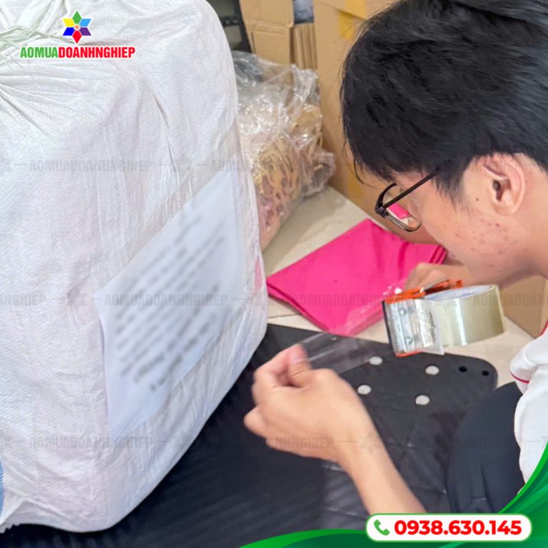 Sản Xuất Theo Chuẩn Chất Lượng – Kiểm Soát Kỹ Từng Công Đoạn
