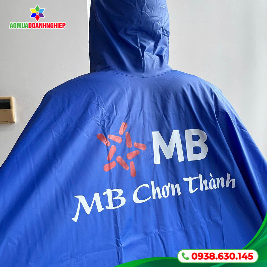 Chi tiết nhận diện thương hiệu áo mưa MB Bank Chơn Thành