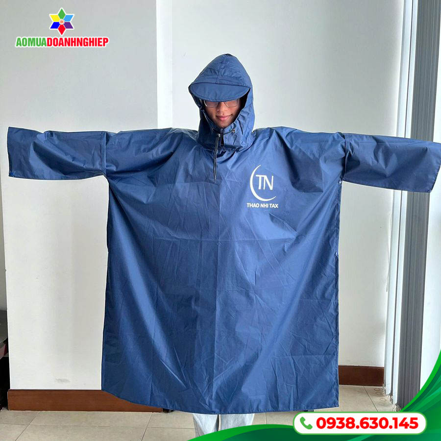 Đóng gói và chuẩn bị giao nhận áo mưa Đại Lý Thuế Thảo Nhi