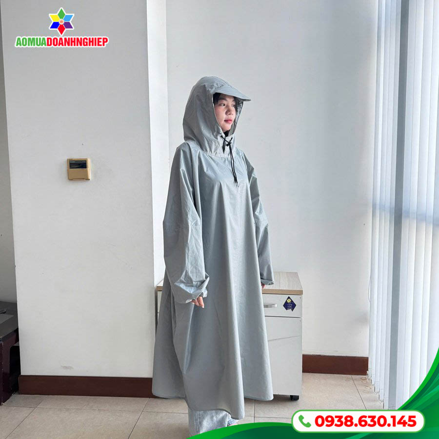 Kiểm tra áo mưa Action Composites theo tiến độ